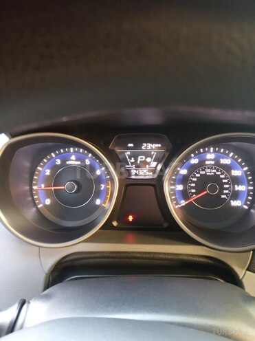 Hyundai Elantra 2015, 150,000 km - 1.8 l - Bakı