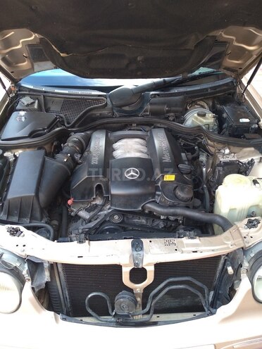 Mercedes E 240 1999, 260,000 km - 2.4 l - Şəmkir