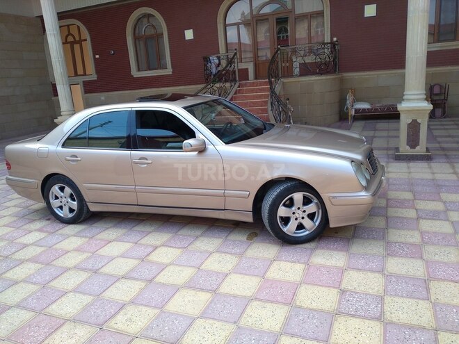 Mercedes E 240 1999, 260,000 km - 2.4 l - Şəmkir
