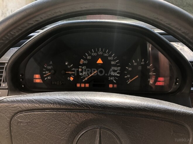 Mercedes C 180 1999, 299,222 km - 1.8 l - Bakı