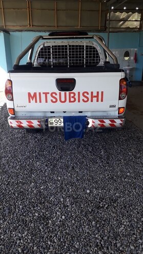 Mitsubishi L200 2012, 198,800 km - 2.5 l - Bakı