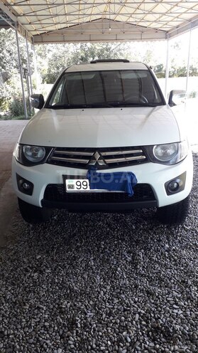 Mitsubishi L200 2012, 198,800 km - 2.5 l - Bakı