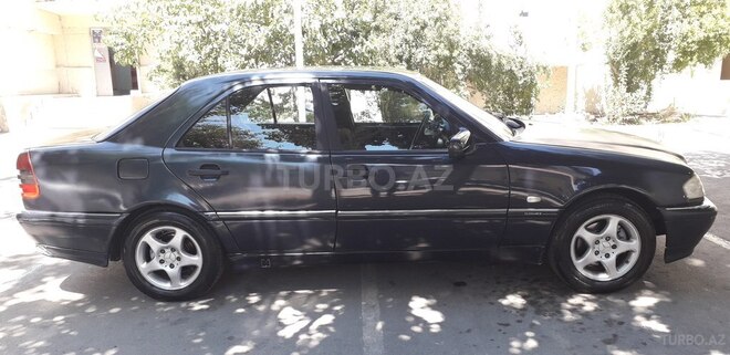 Mercedes C 220 1999, 480,000 km - 2.2 л - Bakı
