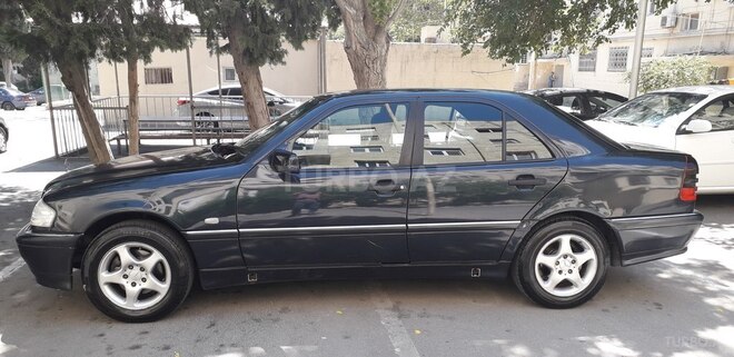 Mercedes C 220 1999, 480,000 km - 2.2 л - Bakı