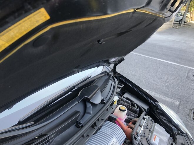 Toyota Prius 2013, 60,000 km - 1.8 l - Bakı