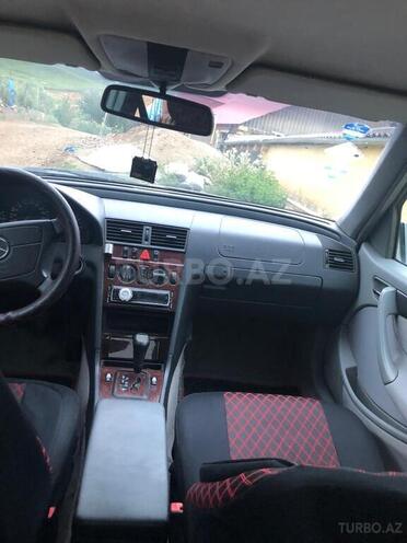 Mercedes C 200 1999, 261,000 km - 2.0 l - Bakı