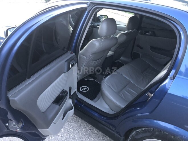 Opel Astra 2001, 591,000 km - 2.2 l - Qusar