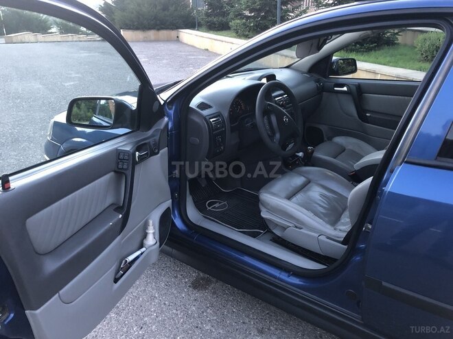 Opel Astra 2001, 591,000 km - 2.2 l - Qusar