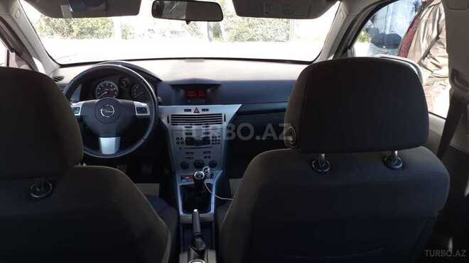 Opel Astra 2010, 156,000 km - 1.4 l - Bakı