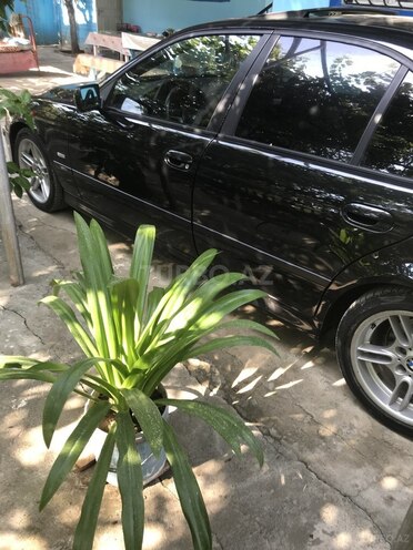 BMW 525 2002, 260,000 km - 2.5 l - Füzuli