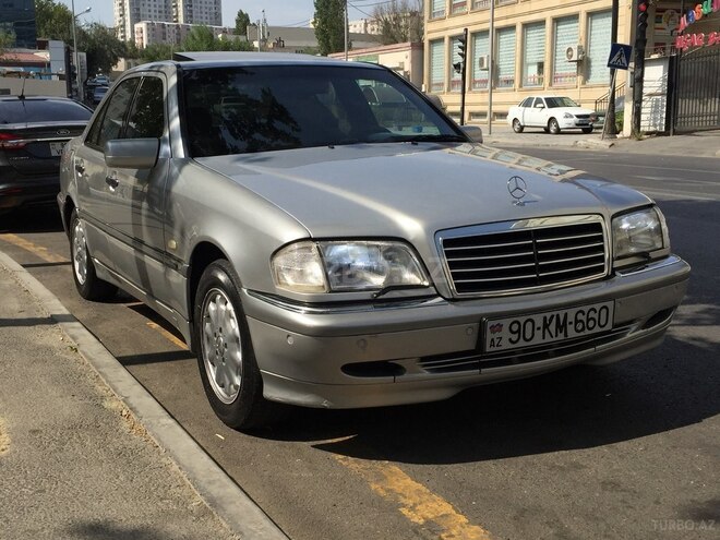 Mercedes C 240 1999, 252,935 km - 2.4 l - Bakı