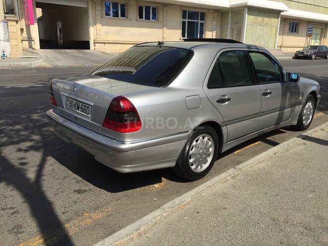 Mercedes C 240 1999, 252,935 km - 2.4 l - Bakı