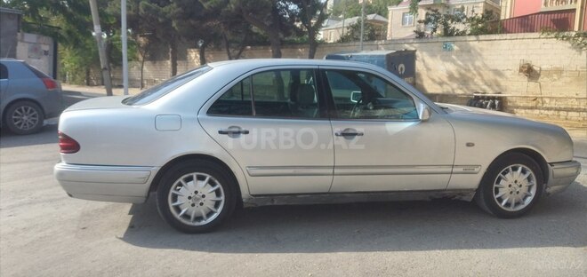Mercedes E 230 1995, 476,604 km - 2.3 l - Bakı
