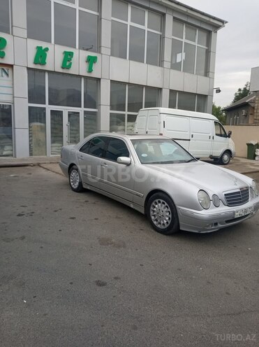 Mercedes E 240 2001, 326,000 km - 2.6 l - Lənkəran