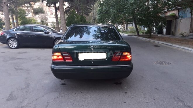 Mercedes E 200 1999, 289,000 km - 2.0 l - Bakı