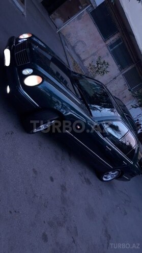 Mercedes E 200 1999, 289,000 km - 2.0 l - Bakı
