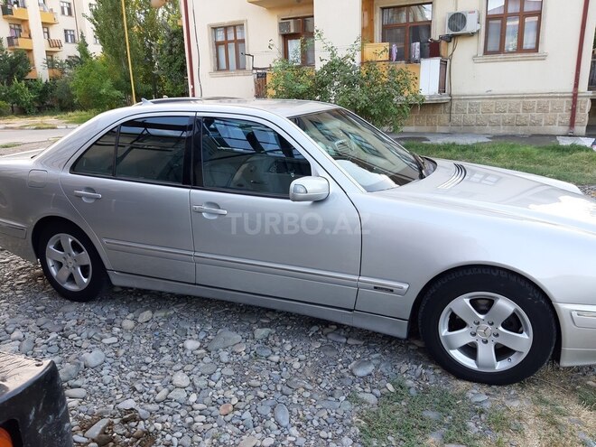Mercedes E 240 2001, 274,000 km - 2.6 l - Yevlax