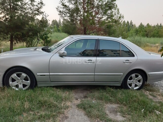 Mercedes E 240 2001, 274,000 km - 2.6 l - Yevlax