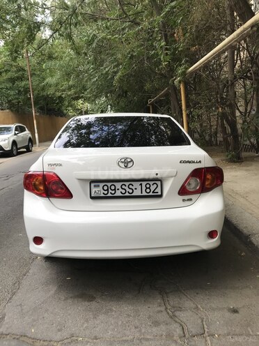 Toyota Corolla 2009, 250,700 km - 1.4 л - Bakı