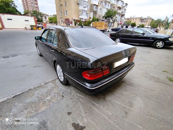 Mercedes E 270 2000, 433,487 km - 2.7 l - Bakı