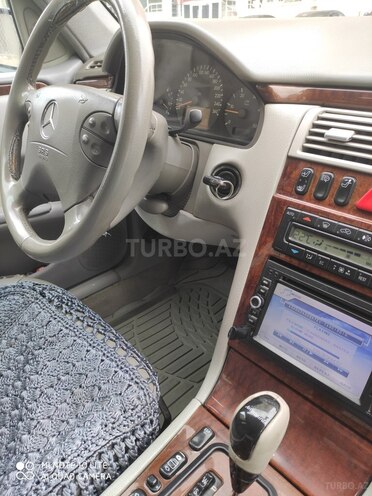 Mercedes E 270 2000, 433,487 km - 2.7 l - Bakı