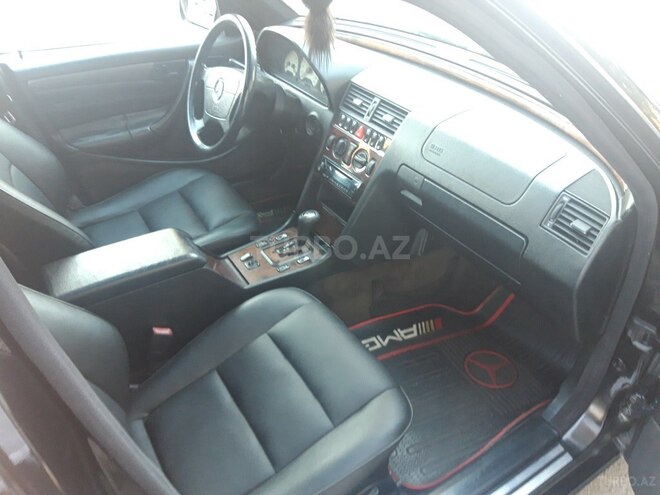 Mercedes C 230 2000, 213,000 km - 2.3 l - Bakı