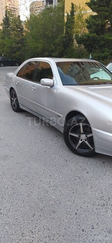 Mercedes E 240 1999, 375,000 km - 2.6 l - Bakı