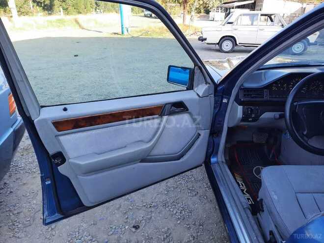 Mercedes E 220 1994, 250,000 km - 2.2 л - Masallı