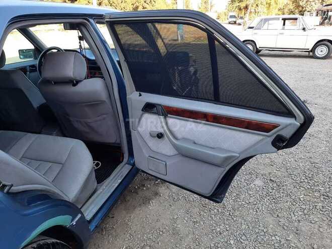 Mercedes E 220 1994, 250,000 km - 2.2 л - Masallı
