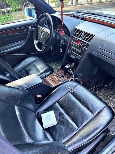 Mercedes C 240 2000, 190,000 km - 2.6 l - Bakı
