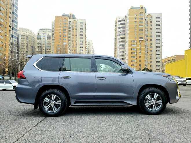 Lexus LX 570 2017, 88,000 km - 5.7 l - Bakı