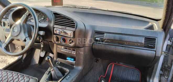 BMW 318 1994, 320,000 km - 1.8 l - Qax