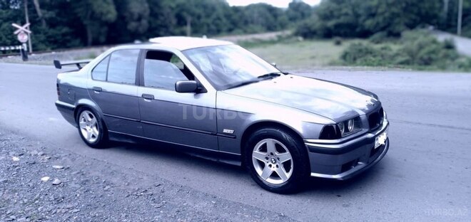 BMW 318 1994, 320,000 km - 1.8 l - Qax