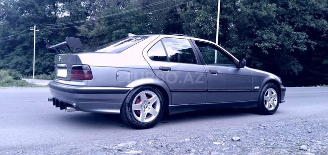 BMW 318 1994, 320,000 km - 1.8 l - Qax
