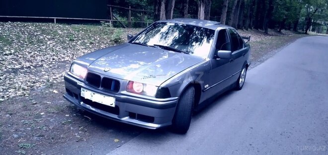 BMW 318 1994, 320,000 km - 1.8 l - Qax