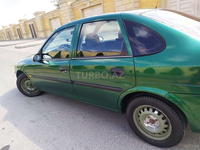 Opel Vectra 1996, 402,000 km - 1.6 l - Bakı
