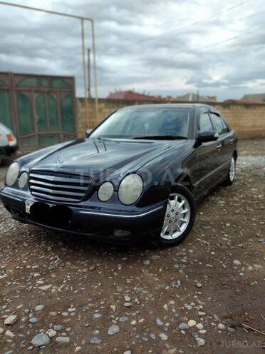 Mercedes E 240 2001, 296,923 km - 2.6 l - Bakı