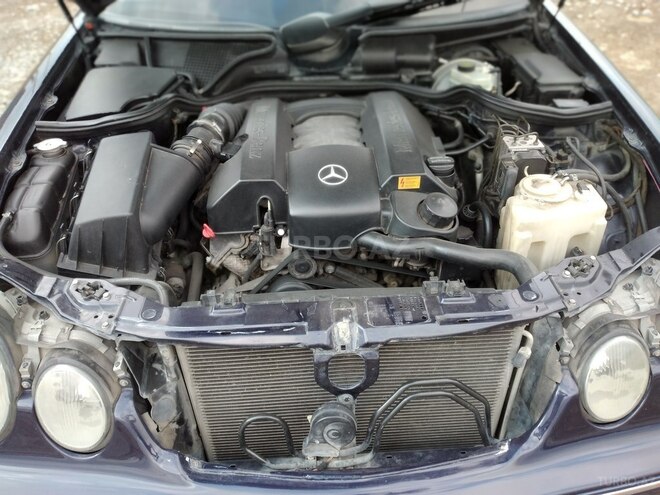 Mercedes E 240 2001, 296,923 km - 2.6 l - Bakı