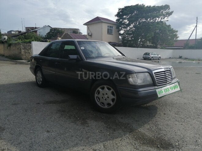 Mercedes E 220 1995, 251,000 km - 2.2 l - Bakı
