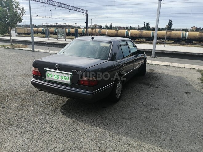 Mercedes E 220 1995, 251,000 km - 2.2 l - Bakı