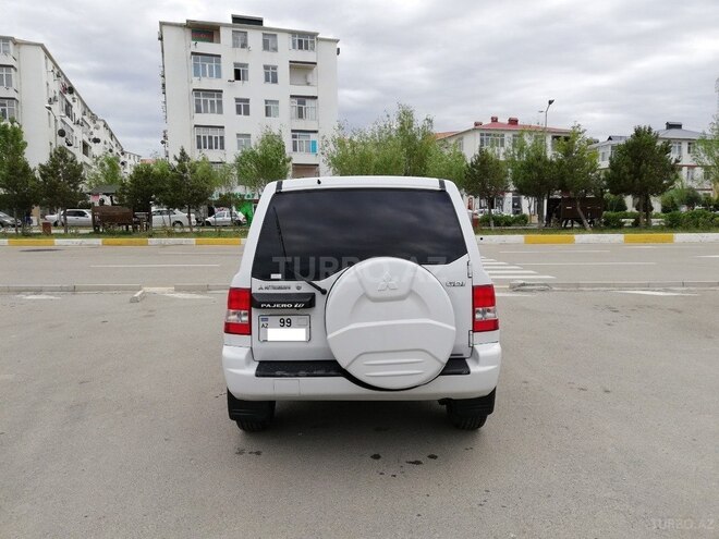 Mitsubishi Pajero io 2002, 274,778 km - 2.0 l - Bakı