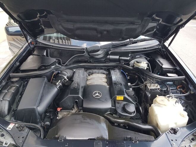 Mercedes E 240 1998, 182,000 km - 2.4 l - Bakı