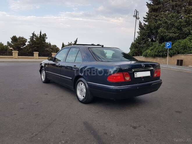 Mercedes E 240 1998, 182,000 km - 2.4 l - Bakı
