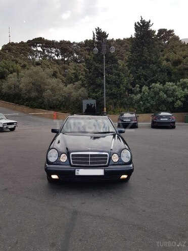 Mercedes E 240 1998, 182,000 km - 2.4 l - Bakı