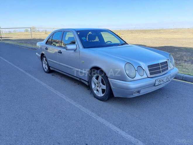 Mercedes E 230 1998, 310,000 km - 2.3 l - Qazax