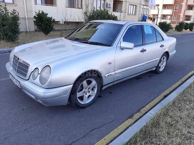 Mercedes E 230 1998, 310,000 km - 2.3 l - Qazax