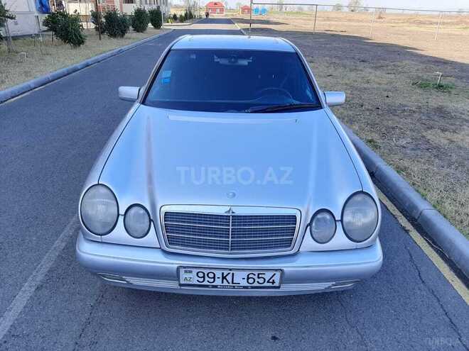 Mercedes E 230 1998, 310,000 km - 2.3 l - Qazax