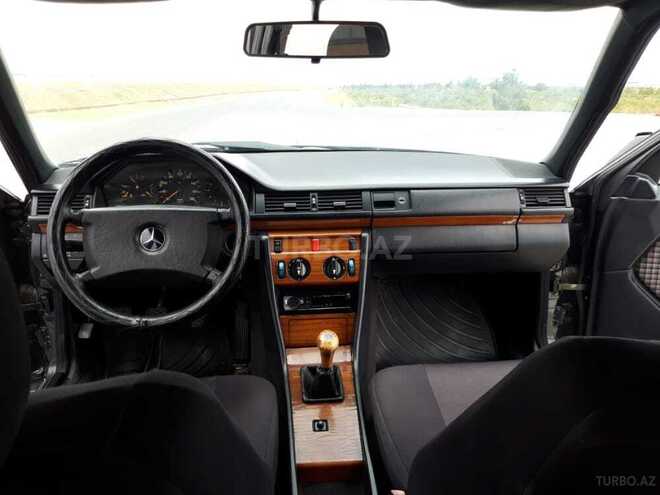 Mercedes E 200 1991, 380,000 km - 2.0 l - Bakı