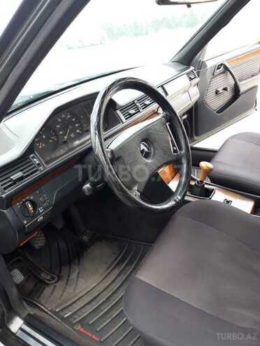Mercedes E 200 1991, 380,000 km - 2.0 l - Bakı