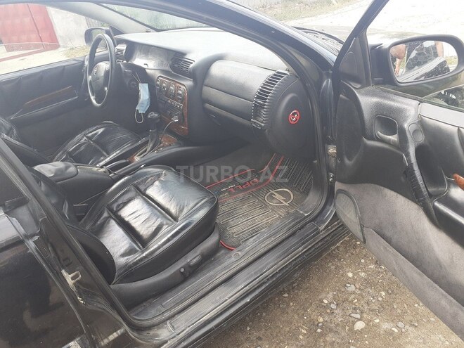 Opel Omega 1996, 390,000 km - 2.5 l - Ağcabədi